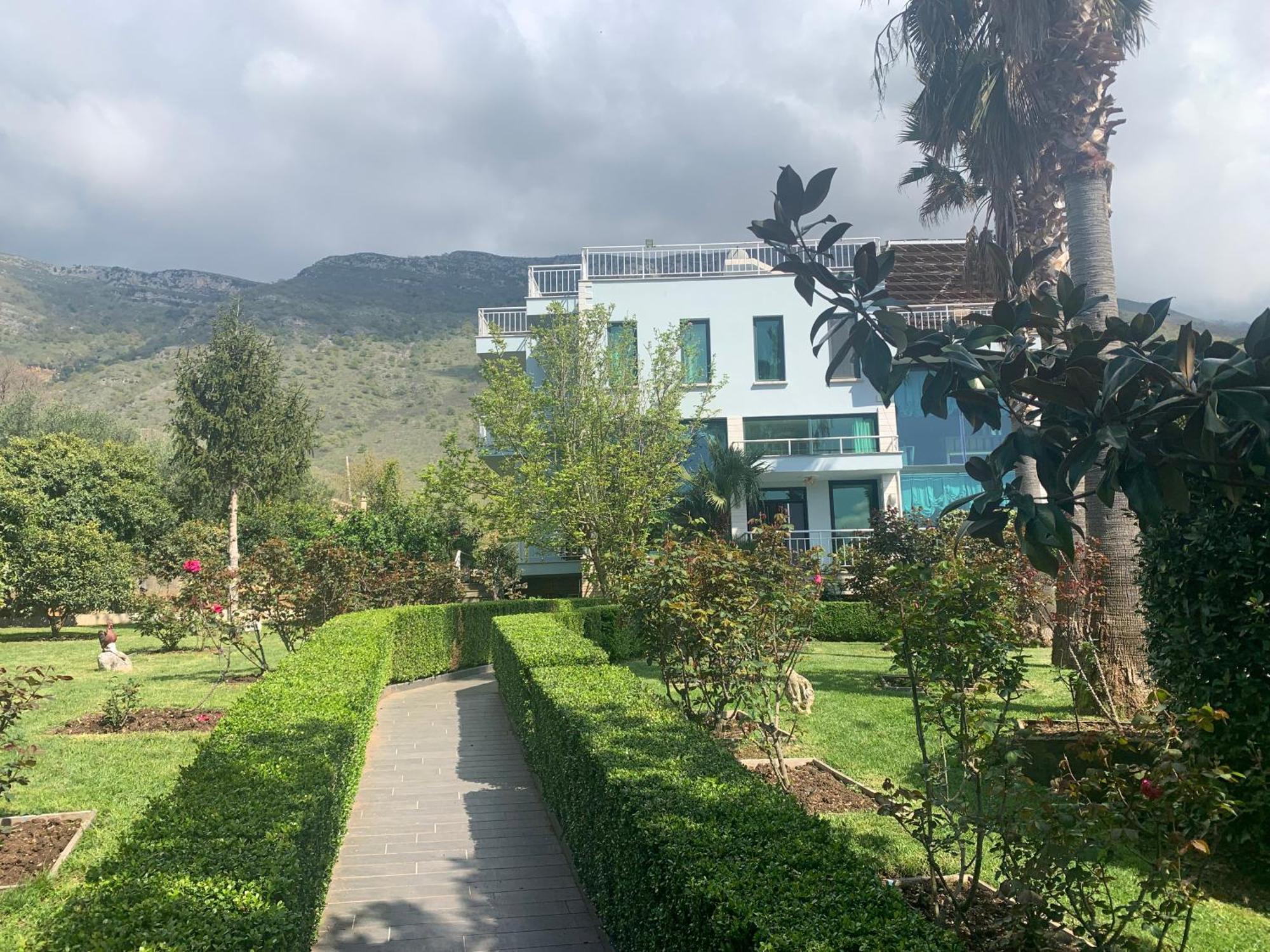 Family Beach Swimming Pool Villa Luanit Trajas Exterior foto